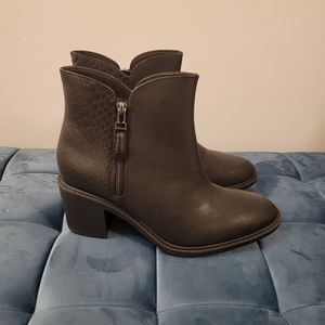 Clarks | Shoes | Nwt Clarks Scene Zip 